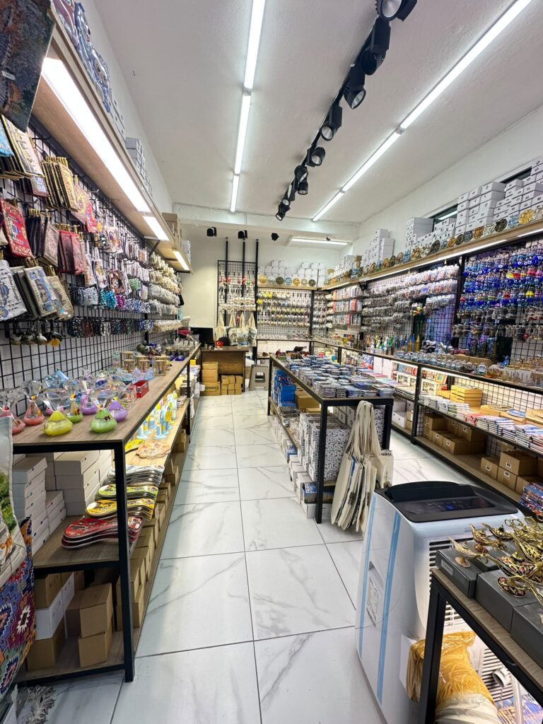 D&Y Hediyelik – hediyelik eşya reyonu